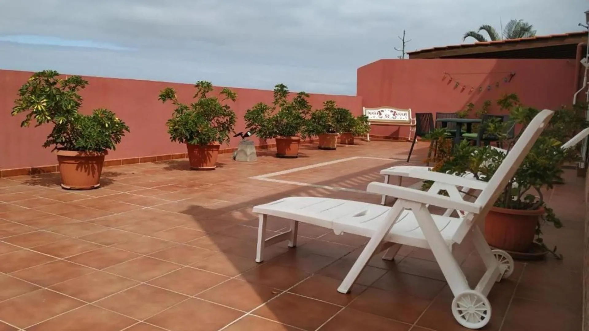 Stunning 2-Bed House In Puerto De La Cruz Villa Spain